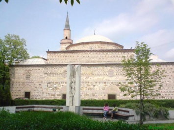 Eski Mosque