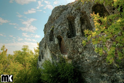 Rock Niches near the village of Neofit Bozvelievo